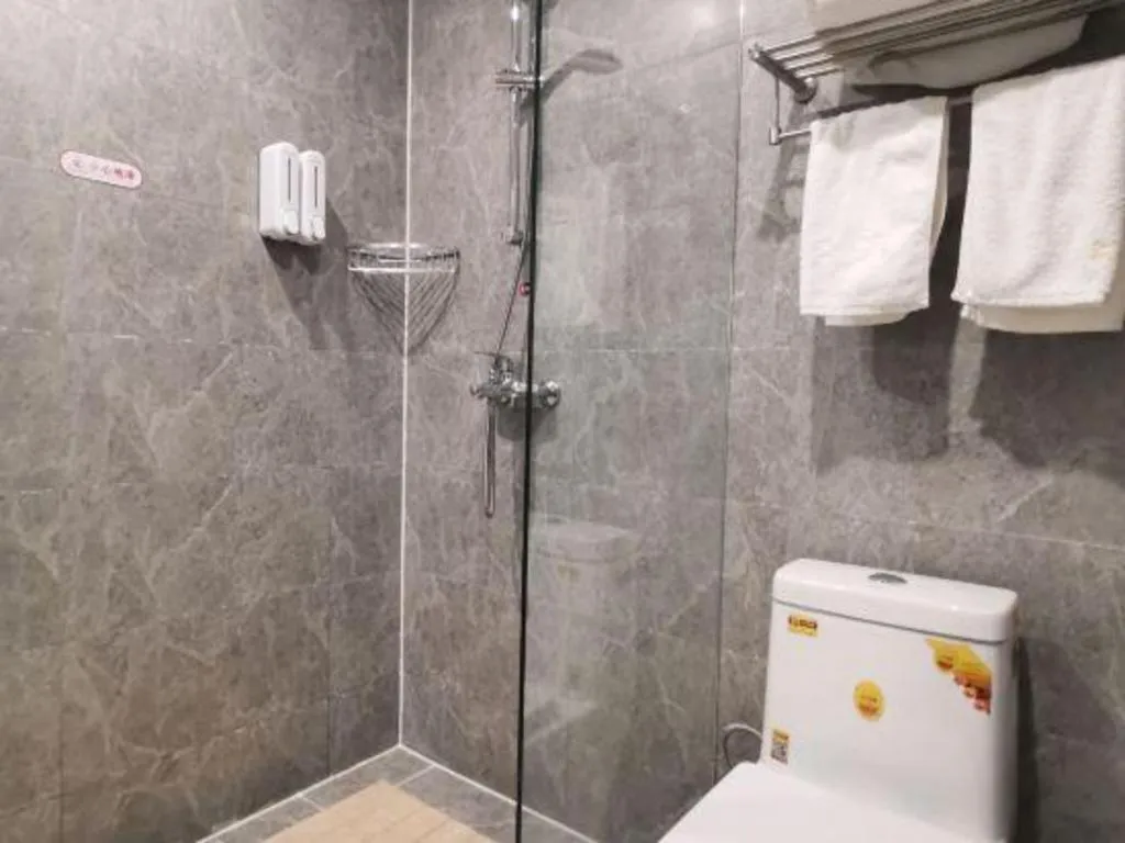 Shell Hotel Shanghai Normal University Hongcao Road Metro Station Guiping Road