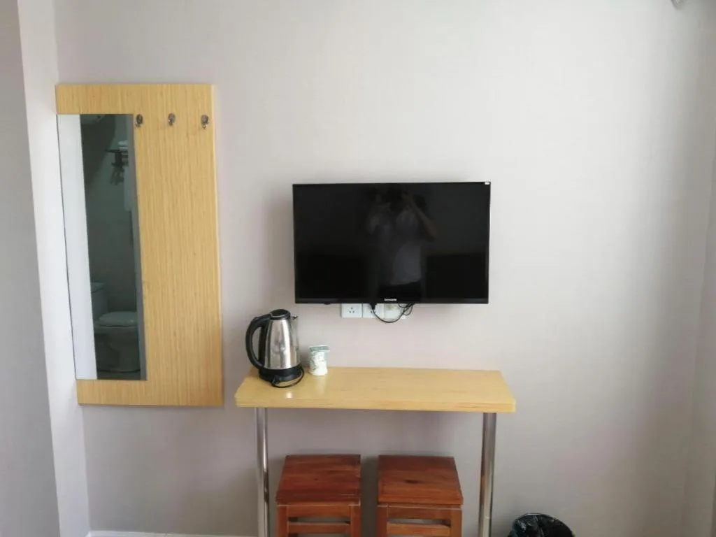 Shell Hotel Shanghai Normal University Hongcao Road Metro Station Guiping Road