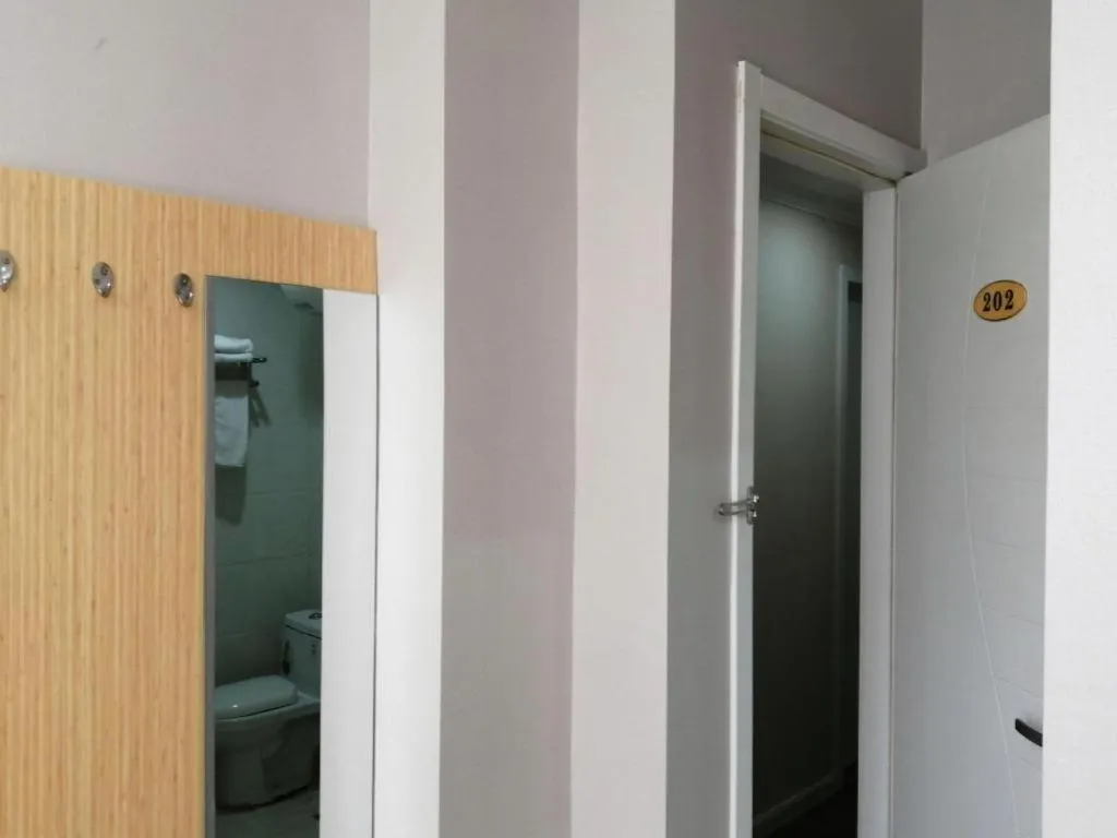 Shell Hotel Shanghai Normal University Hongcao Road Metro Station Guiping Road