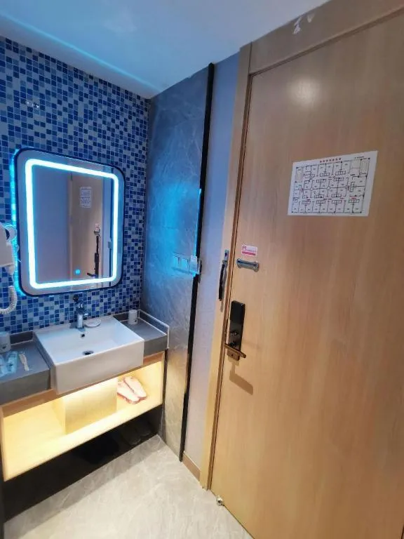 Shell Hotel Shanghai Normal University Hongcao Road Metro Station Guiping Road