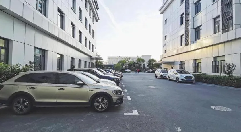 Shell Hotel Shanghai Normal University Hongcao Road Metro Station Guiping Road