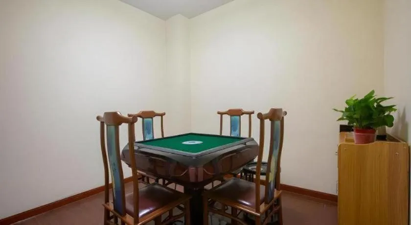 Shell Hotel Suzhou Zhangjiagang Jingang Town Central Plaza