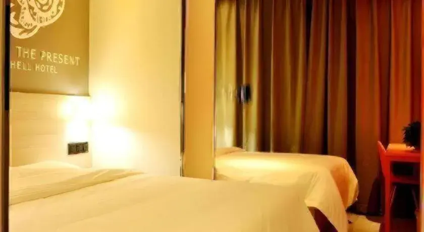 Bed in Shell Hotel Lanzhou Xiguan Lanzhou University 2nd Hospital Cultural Palace Metro Station Bed in Shell Hotel Lanzhou Xiguan Lanzhou University 2nd Hospital Cultural Palace Metro Station