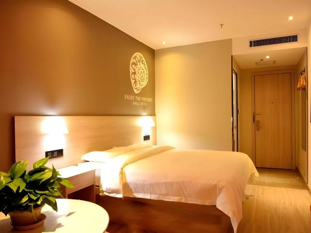 Bed in Shell Hotel Lanzhou Xiguan Lanzhou University 2nd Hospital Cultural Palace Metro Station