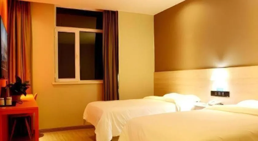 Bed in Shell Hotel Lanzhou Xiguan Lanzhou University 2nd Hospital Cultural Palace Metro Station
