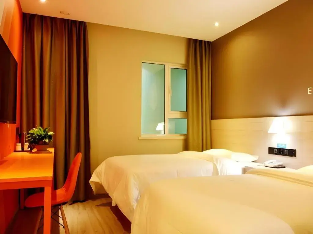 Bed in Shell Hotel Lanzhou Xiguan Lanzhou University 2nd Hospital Cultural Palace Metro Station Bed in Shell Hotel Lanzhou Xiguan Lanzhou University 2nd Hospital Cultural Palace Metro Station