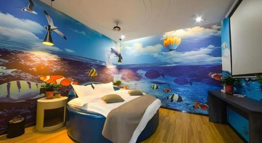 Shell Hotel Zhengzhou East High-Speed Railway Station Zhengdong Commerical Center