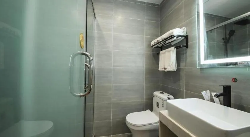 Shell Hotel Zhengzhou East High-Speed Railway Station Zhengdong Commerical Center