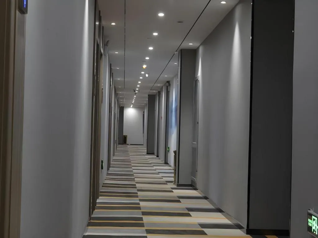 Shell Hotel Zhengzhou East High-Speed Railway Station Zhengdong Commerical Center