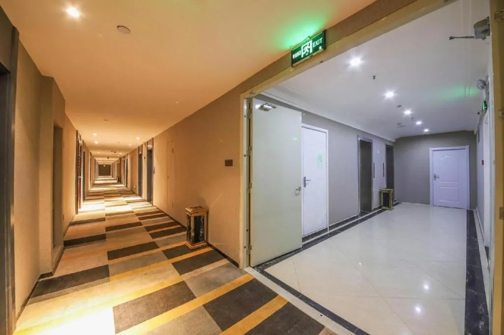 Shell Hotel Zhengzhou East High-Speed Railway Station Zhengdong Commerical Center