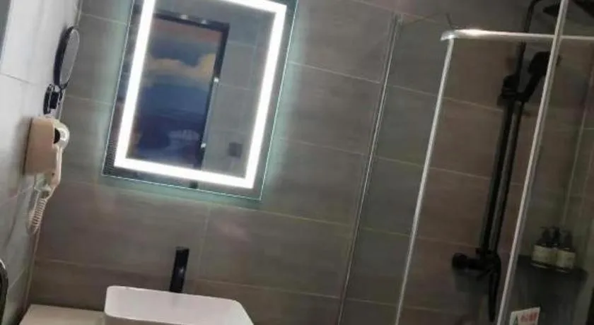 Shell Hotel Zhengzhou East High-Speed Railway Station Zhengdong Commerical Center