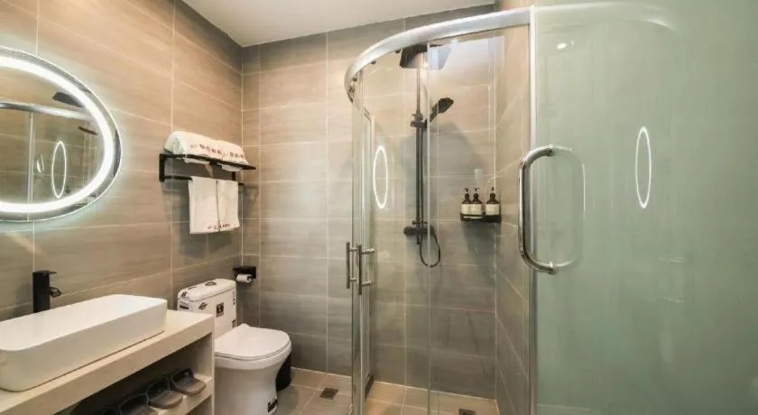 Shell Hotel Zhengzhou East High-Speed Railway Station Zhengdong Commerical Center