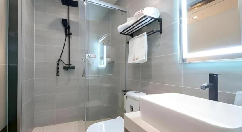 Shell Hotel Zhengzhou East High-Speed Railway Station Zhengdong Commerical Center