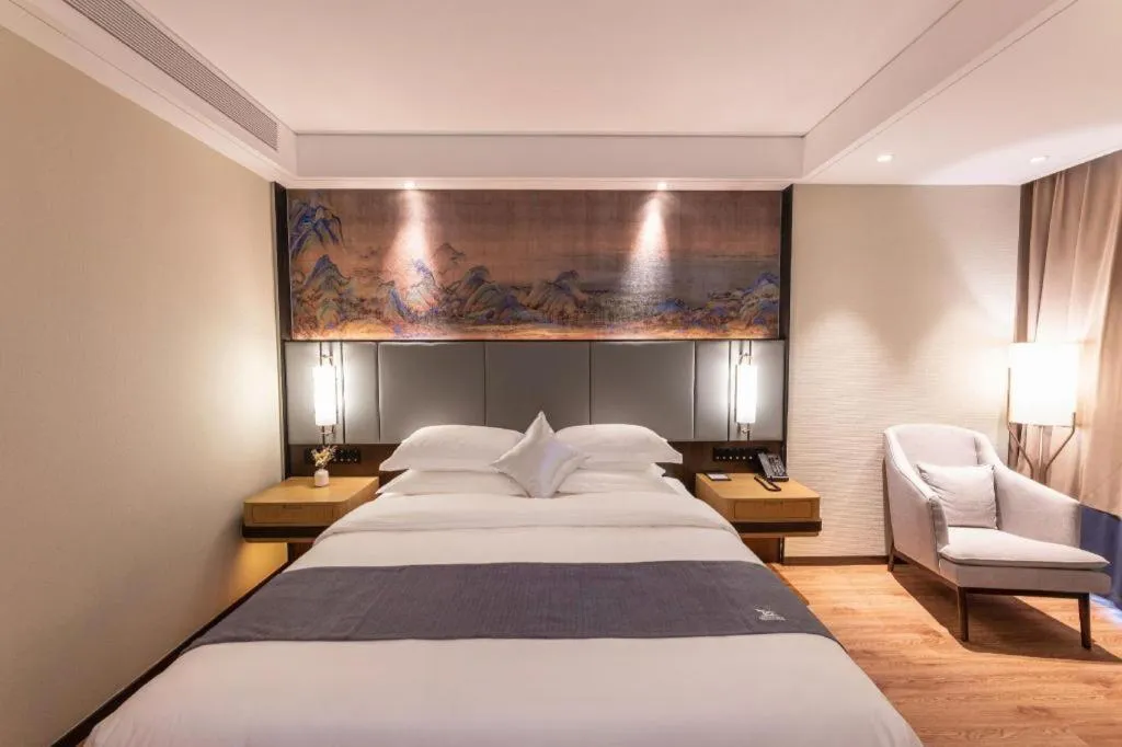 Bed in GreenTree Eastern Hotel Suzhou Dushu Lake Yinshan Lake Guoyuan Road Metro Station