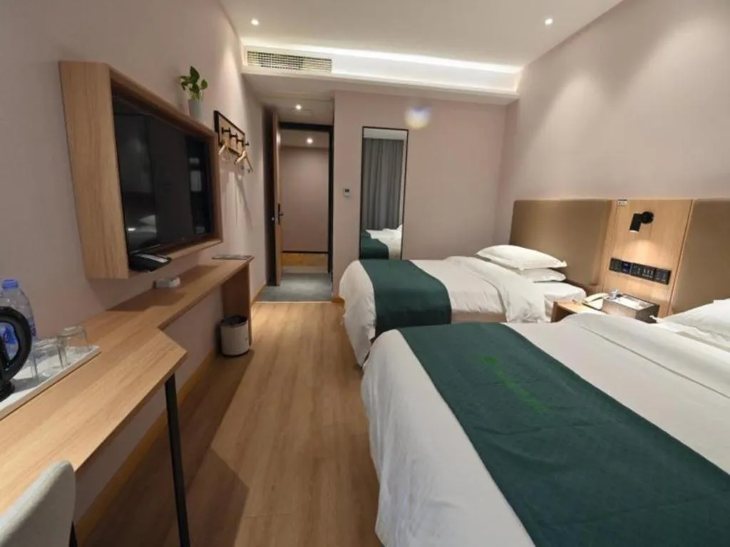 Bed in GreenTree Inn Hubei Yangxin County Lianhua Lake Mingyue Bay