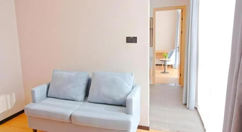 GreenTree Inn Express Zhangjiagang Hexing Town Shazhou Professional Institue of Technology