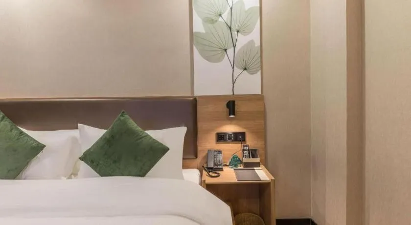 Bed in GreenTree Inn Express Zhangjiagang Hexing Town Shazhou Professional Institue of Technology