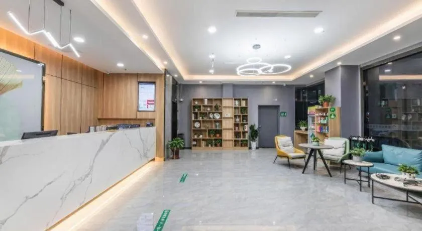 GreenTree Inn Express Zhangjiagang Hexing Town Shazhou Professional Institue of Technology