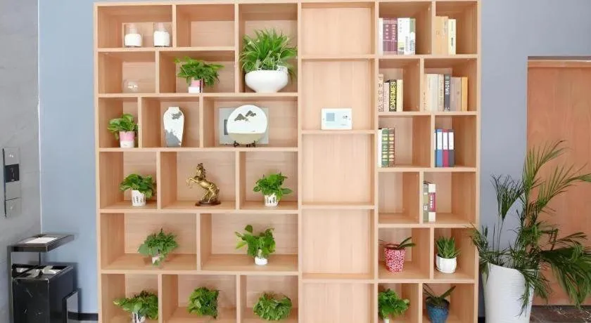 GreenTree Inn Express Zhangjiagang Hexing Town Shazhou Professional Institue of Technology