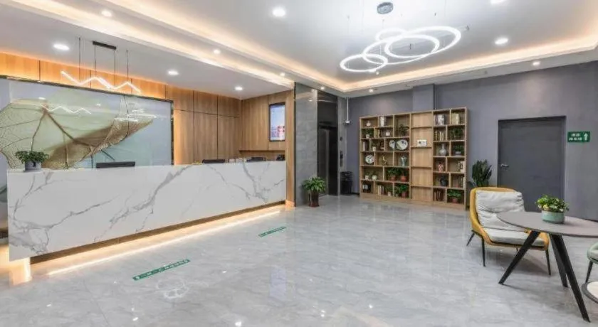 GreenTree Inn Express Zhangjiagang Hexing Town Shazhou Professional Institue of Technology