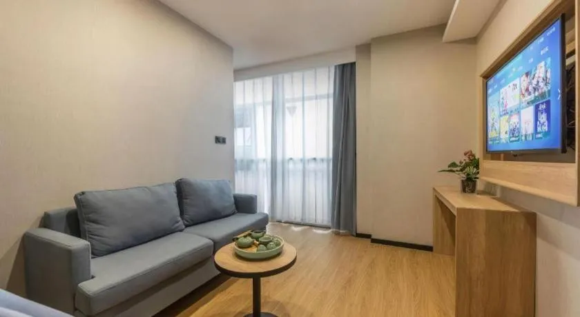 GreenTree Inn Express Zhangjiagang Hexing Town Shazhou Professional Institue of Technology