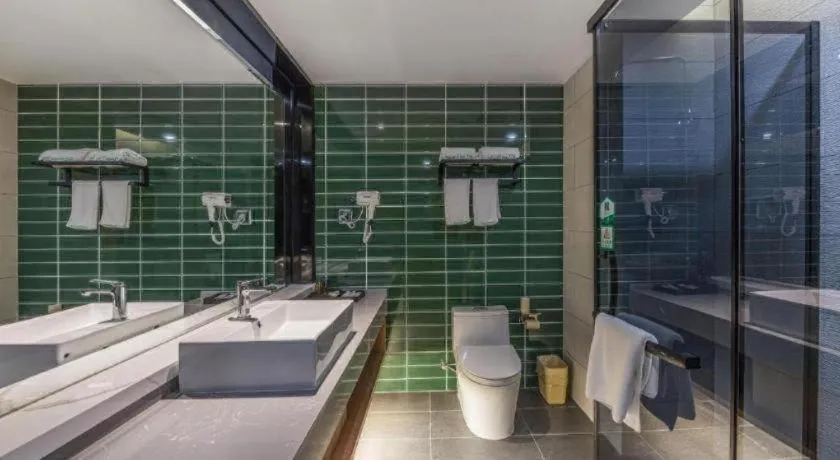 GreenTree Inn Express Zhangjiagang Hexing Town Shazhou Professional Institue of Technology