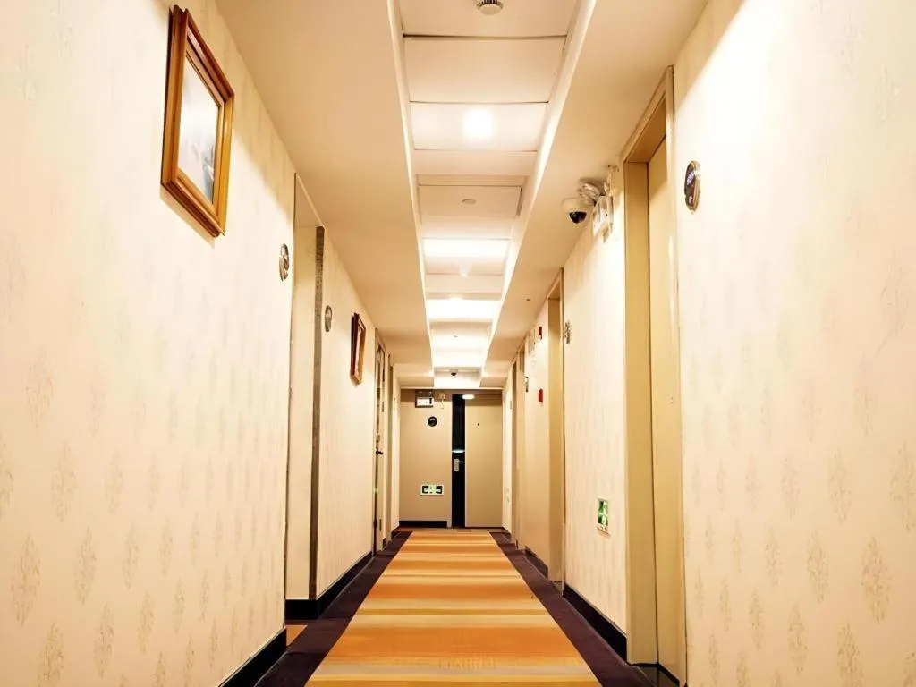 Shell Hotel Shanghai Expo Changqing Road Metro Station