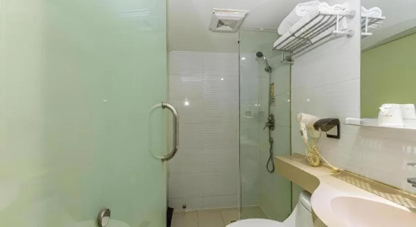 Shell Hotel Shanghai Expo Changqing Road Metro Station