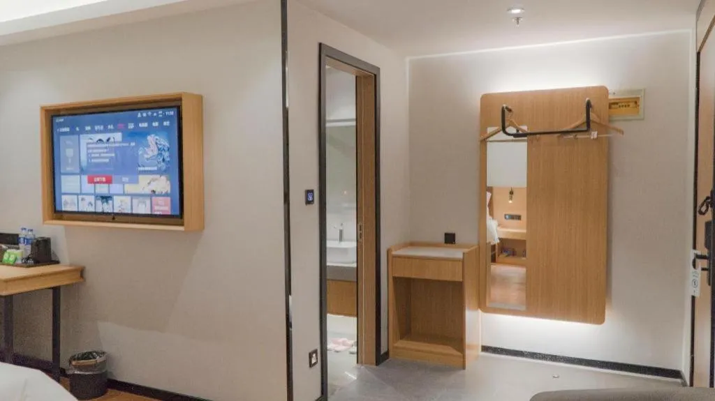 GreenTree Inn Express Datong High-Speed Railway Station Old City Wall