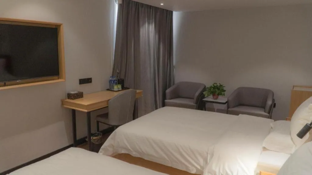 Bed in GreenTree Inn Express Datong High-Speed Railway Station Old City Wall