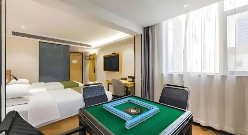 Bed in GreenTree Inn Express Datong High-Speed Railway Station Old City Wall