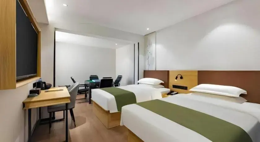 Bed in GreenTree Inn Express Datong High-Speed Railway Station Old City Wall Bed in GreenTree Inn Express Datong High-Speed Railway Station Old City Wall