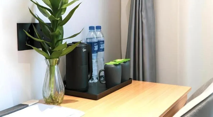 GreenTree Inn Express Datong High-Speed Railway Station Old City Wall