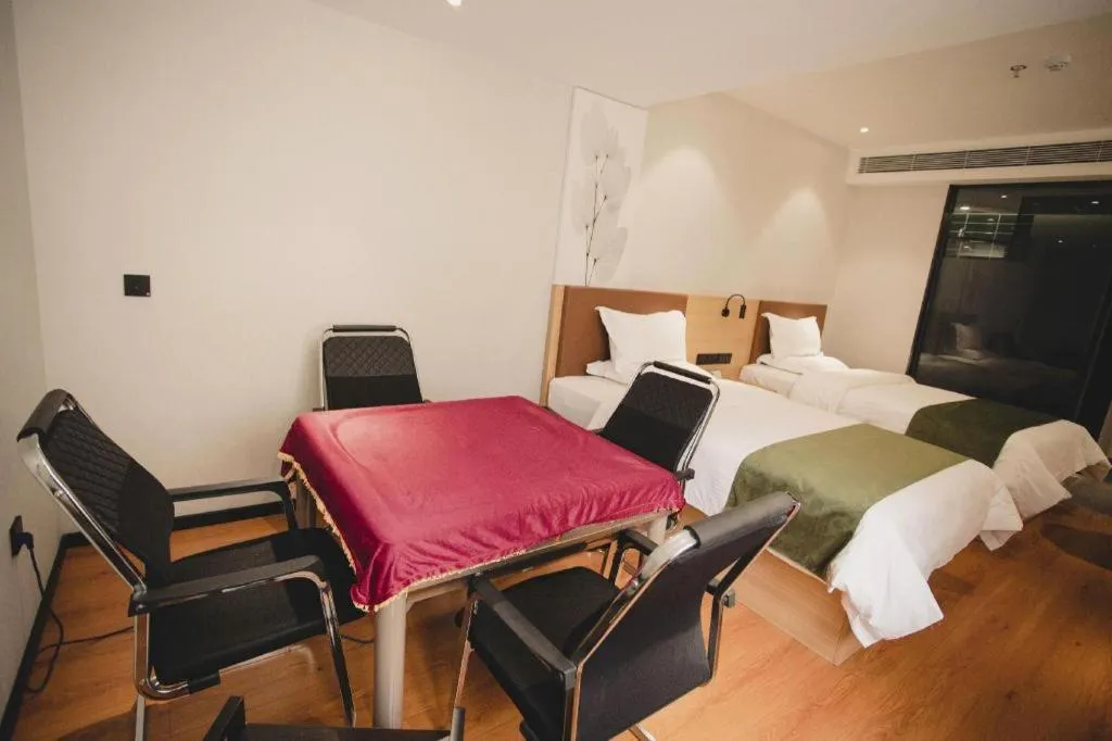 Bed in GreenTree Inn Express Datong High-Speed Railway Station Old City Wall