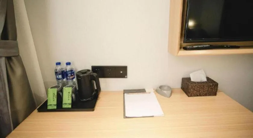 GreenTree Inn Express Datong High-Speed Railway Station Old City Wall