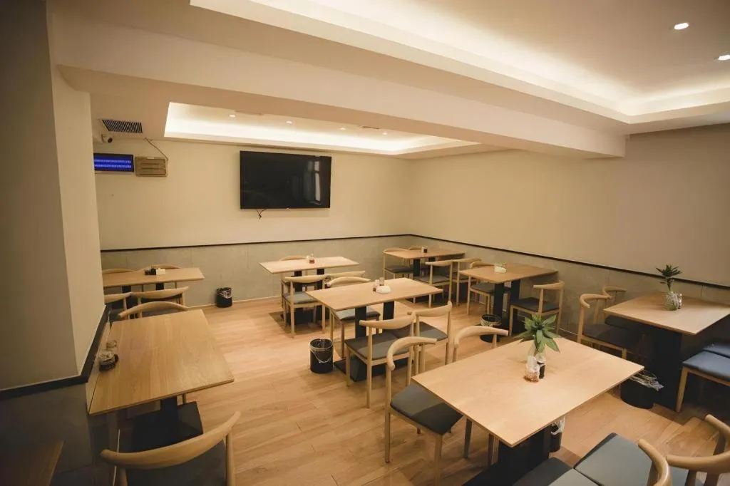 GreenTree Inn Express Datong High-Speed Railway Station Old City Wall