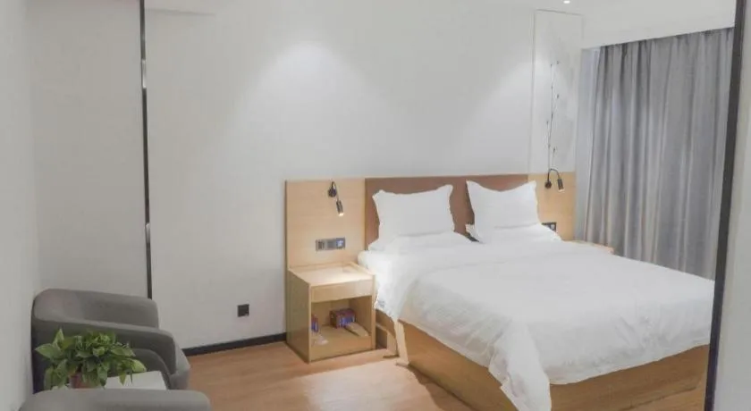 Bed in GreenTree Inn Express Datong High-Speed Railway Station Old City Wall