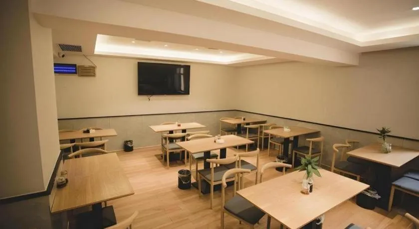 GreenTree Inn Express Datong High-Speed Railway Station Old City Wall