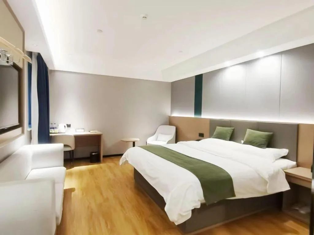 Bed in GreenTree Inn Express Jiangsu Suqian School Yingmadi Road