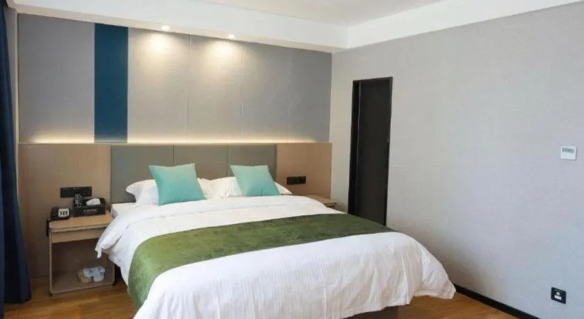 Bed in GreenTree Inn Express Jiangsu Suqian School Yingmadi Road