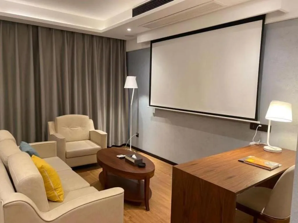 GreenTree Inn Luoyang Railway Station Wangfujing Wangcheng Park