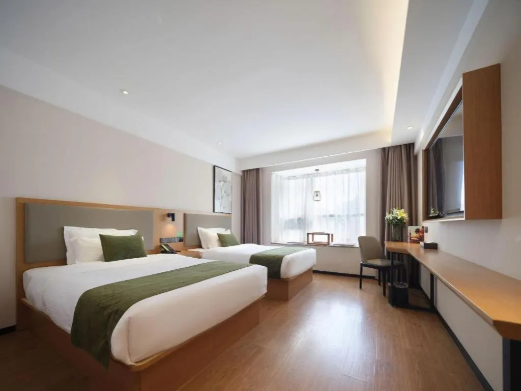 Bed in GreenTree Inn Luoyang Railway Station Wangfujing Wangcheng Park