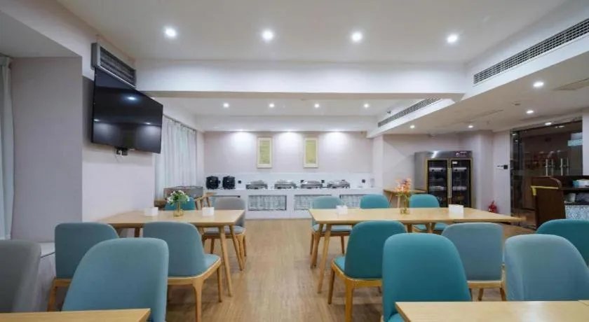 GreenTree Inn Luoyang Railway Station Wangfujing Wangcheng Park