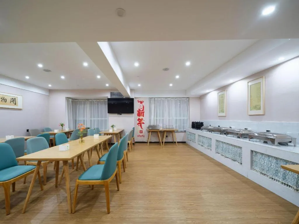 GreenTree Inn Luoyang Railway Station Wangfujing Wangcheng Park