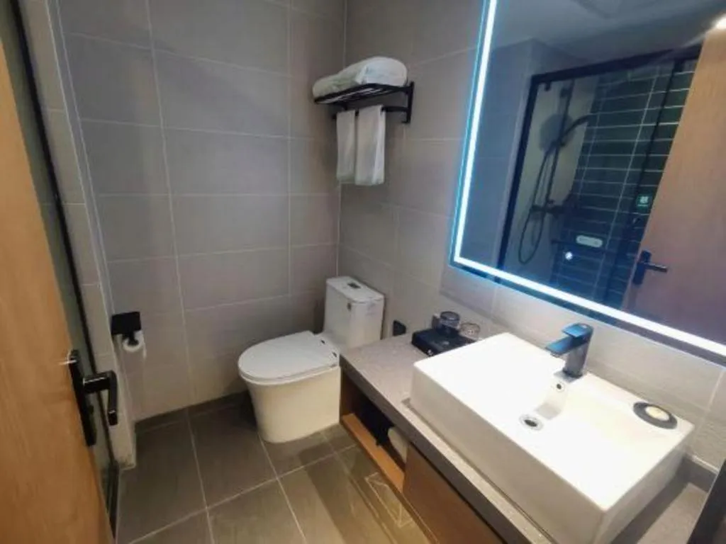 GreenTree Inn Luoyang Railway Station Wangfujing Wangcheng Park