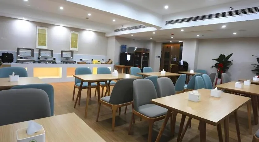 GreenTree Inn Luoyang Railway Station Wangfujing Wangcheng Park