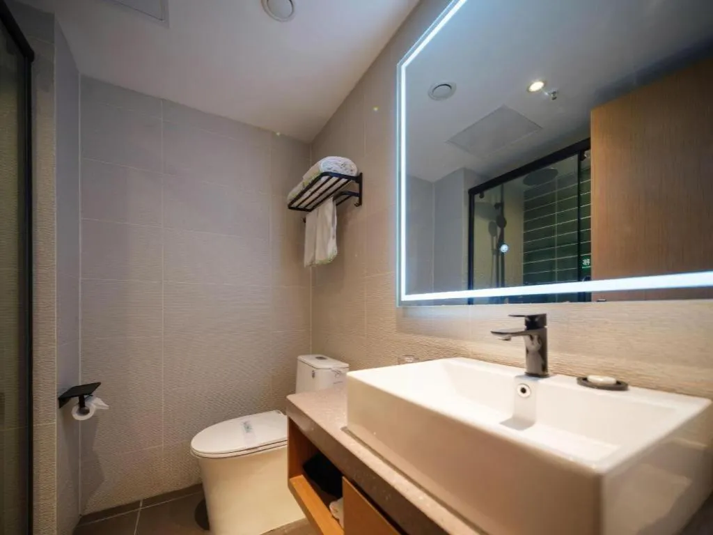 GreenTree Inn Luoyang Railway Station Wangfujing Wangcheng Park