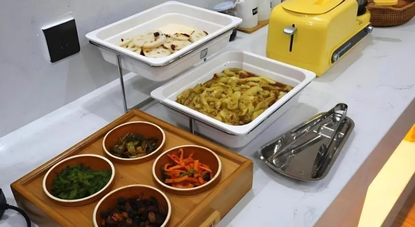 GreenTree Inn Luoyang Railway Station Wangfujing Wangcheng Park