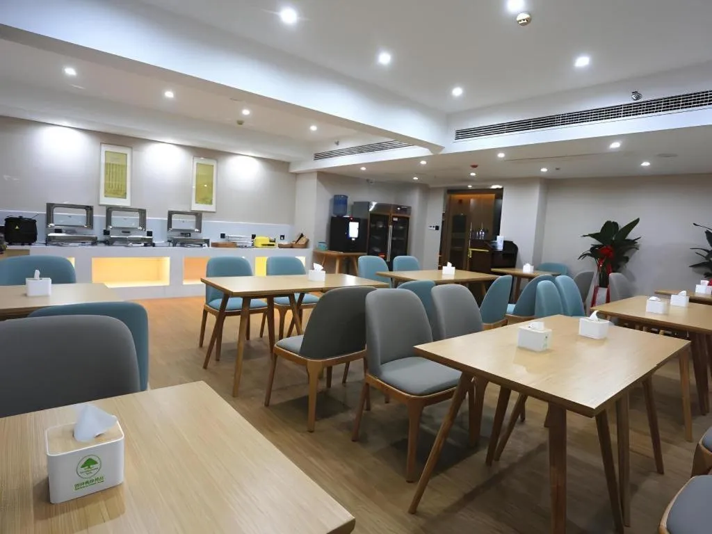 GreenTree Inn Luoyang Railway Station Wangfujing Wangcheng Park