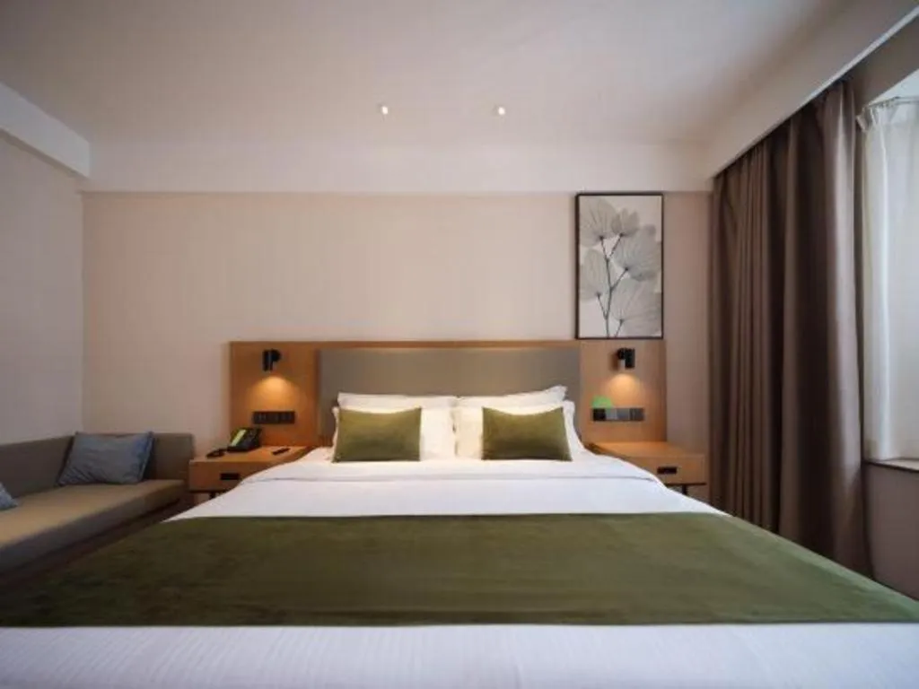 Bed in GreenTree Inn Luoyang Railway Station Wangfujing Wangcheng Park